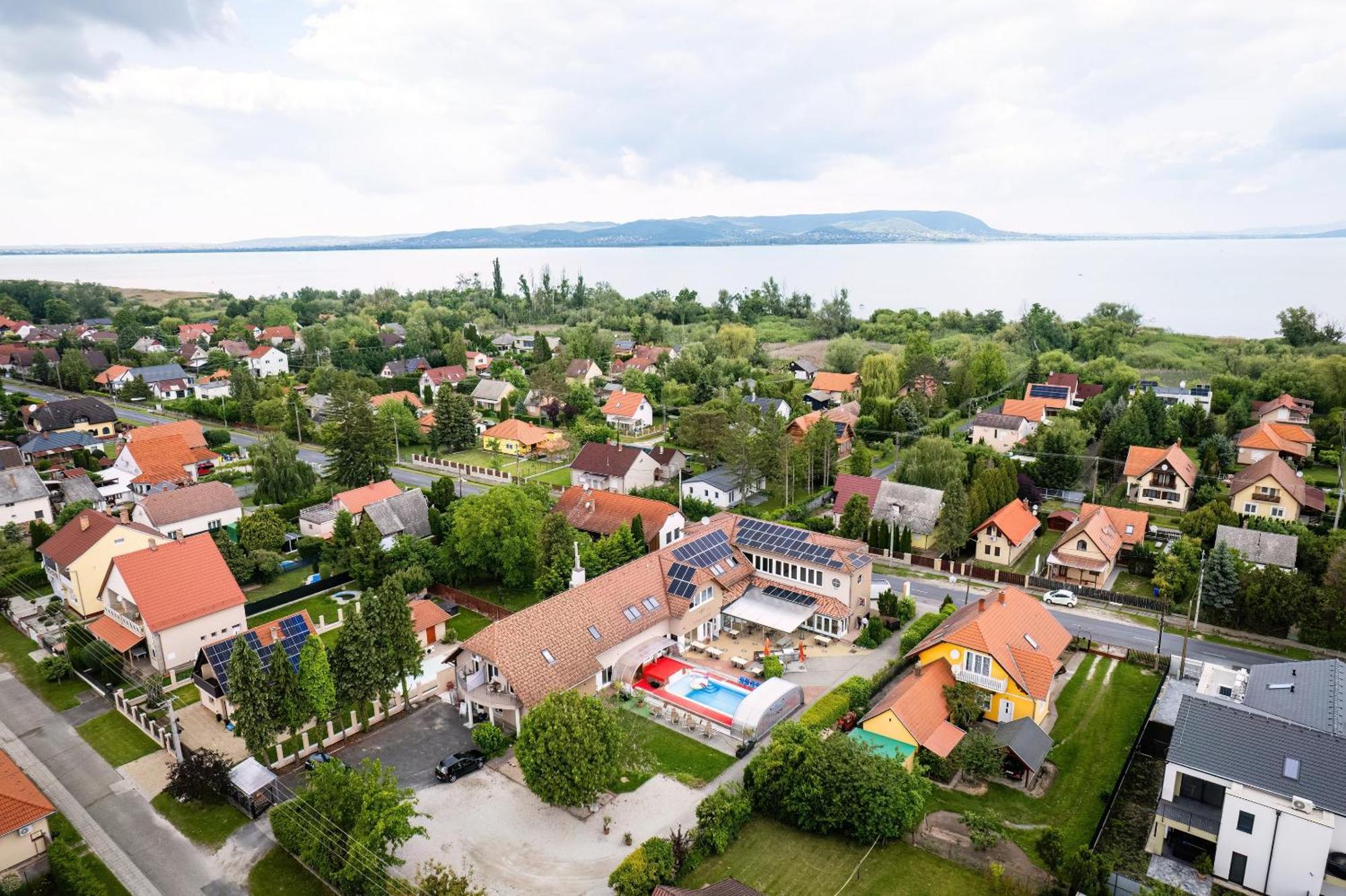 BalatonmáriafürdőPelso Panzio住宿加早餐旅馆 外观 照片